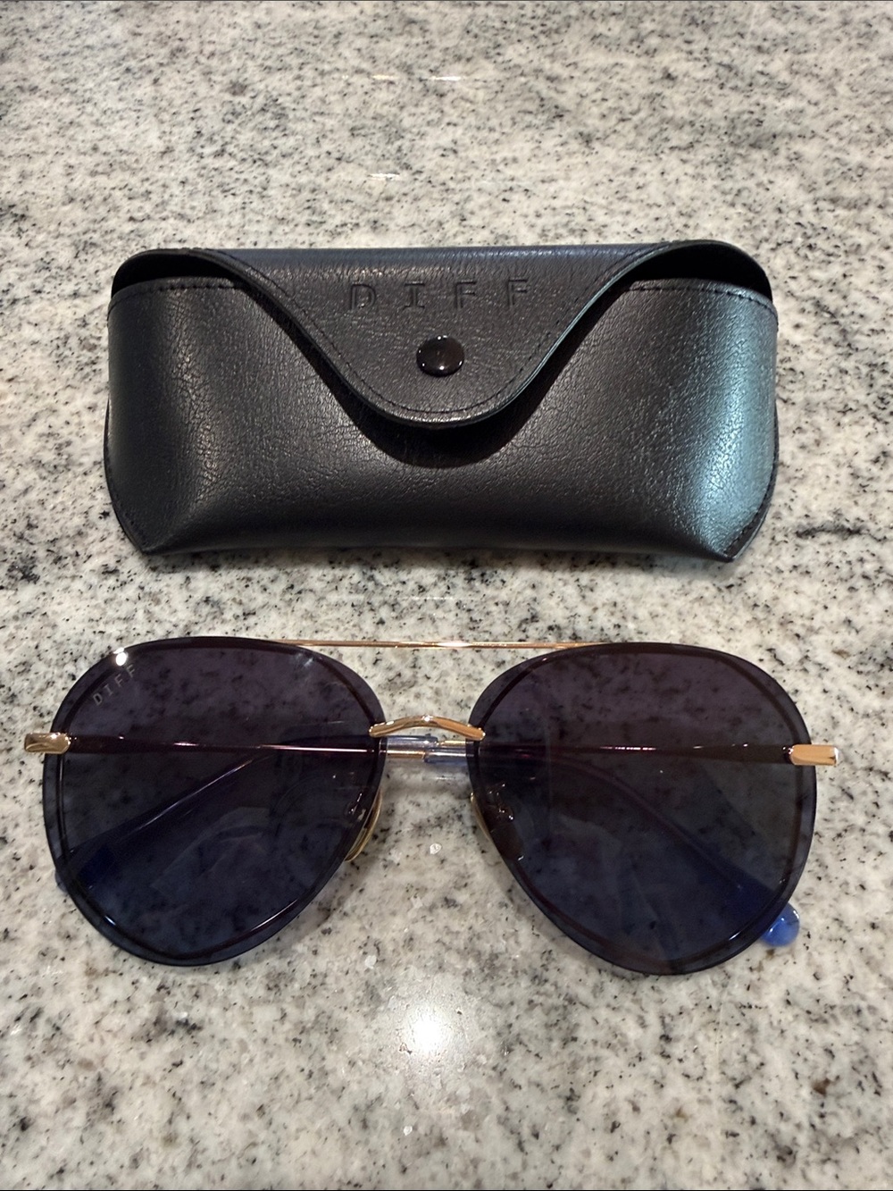 Diff Eyewear Lenox Sunglasses in blue and gold